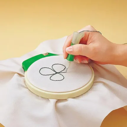 Clover siuvinėjimo įrankis